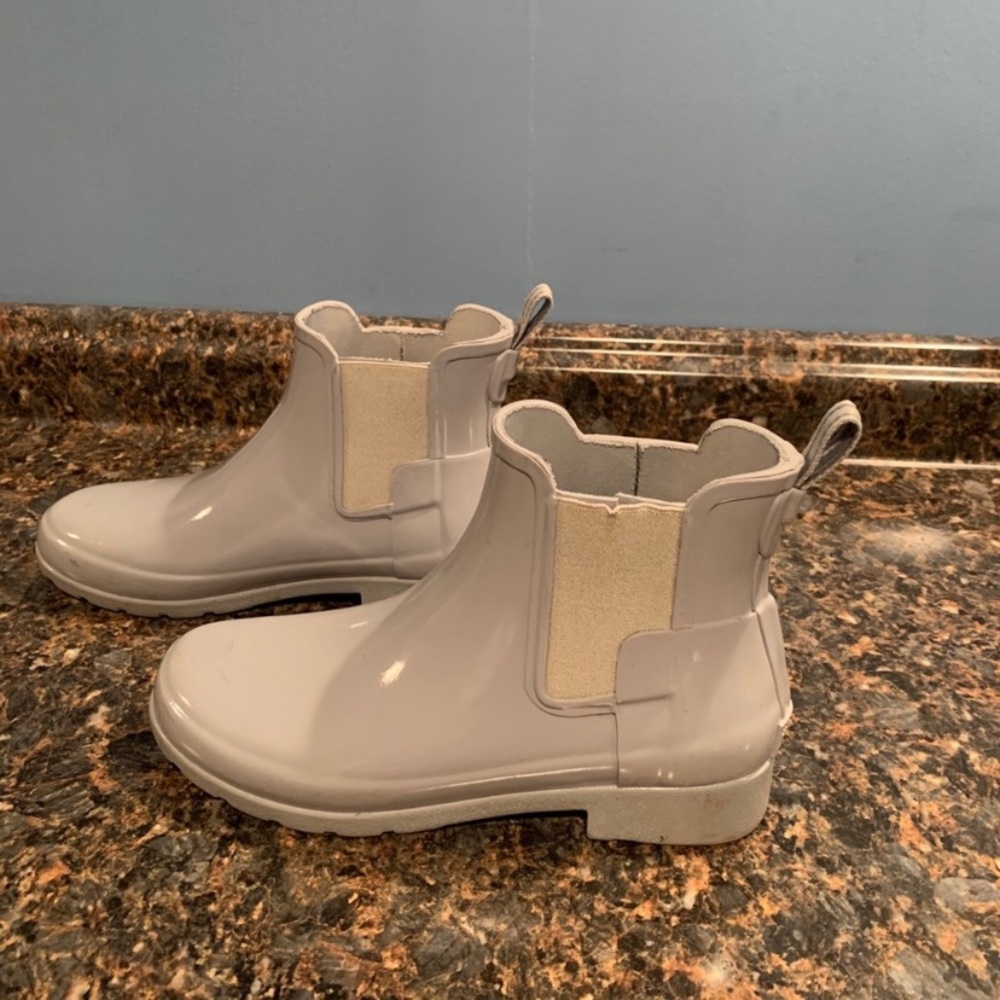 Short Grey Hunter Chelsea Boots!